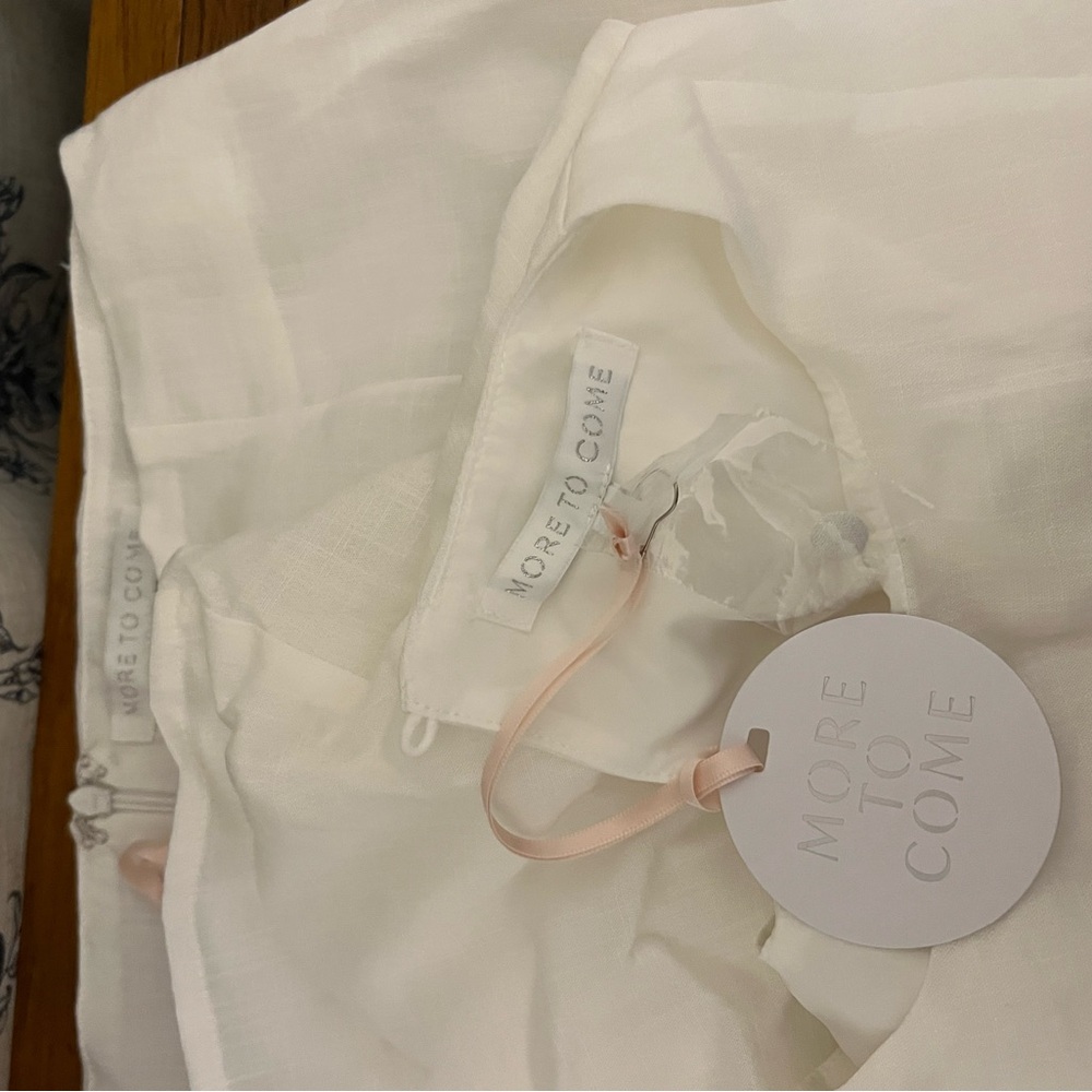 More to come linen top - Picture 4 of 4